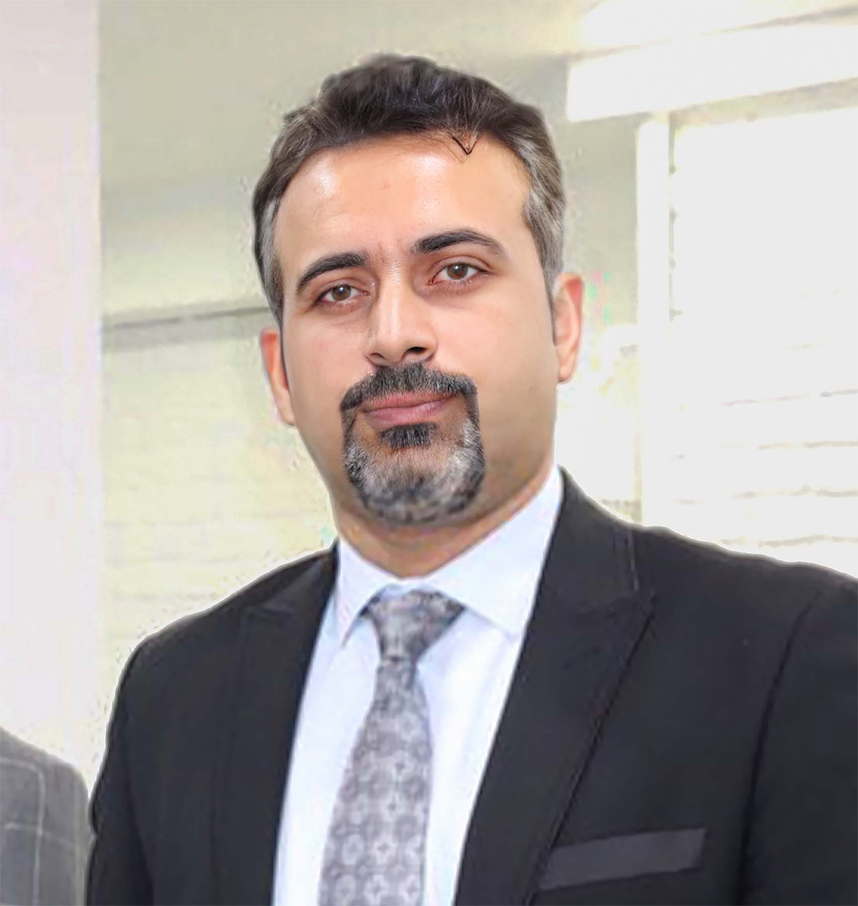 نیما آزادی